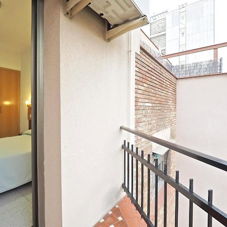 Hostal Ballestero Barcelona Luaran gambar