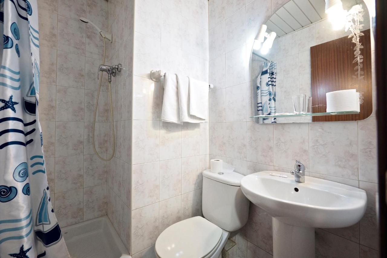Hostal Ballestero Barcelona Luaran gambar