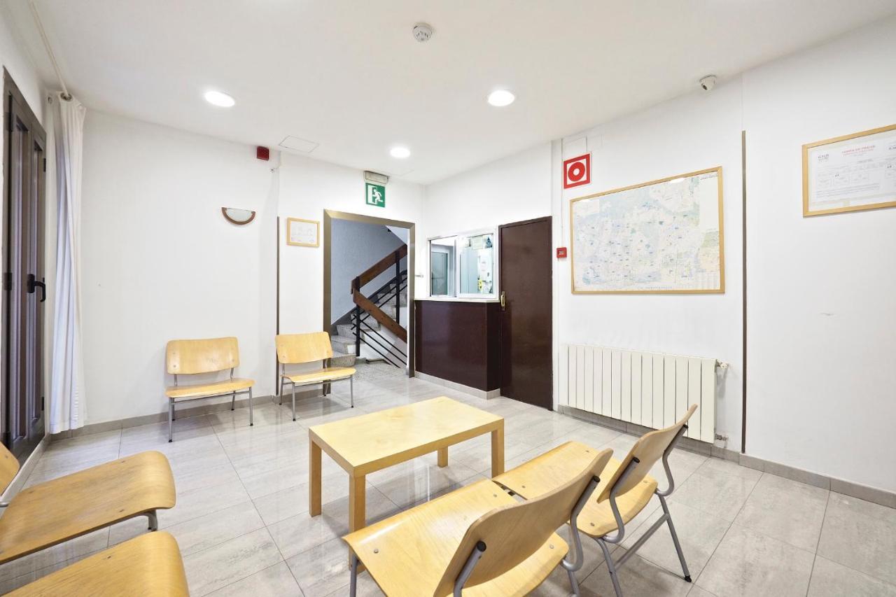Hostal Ballestero Barcelona Luaran gambar