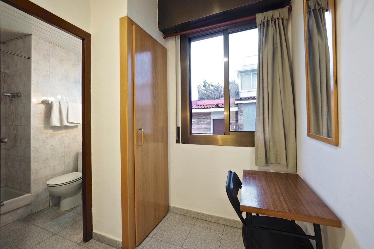 Hostal Ballestero Barcelona Luaran gambar