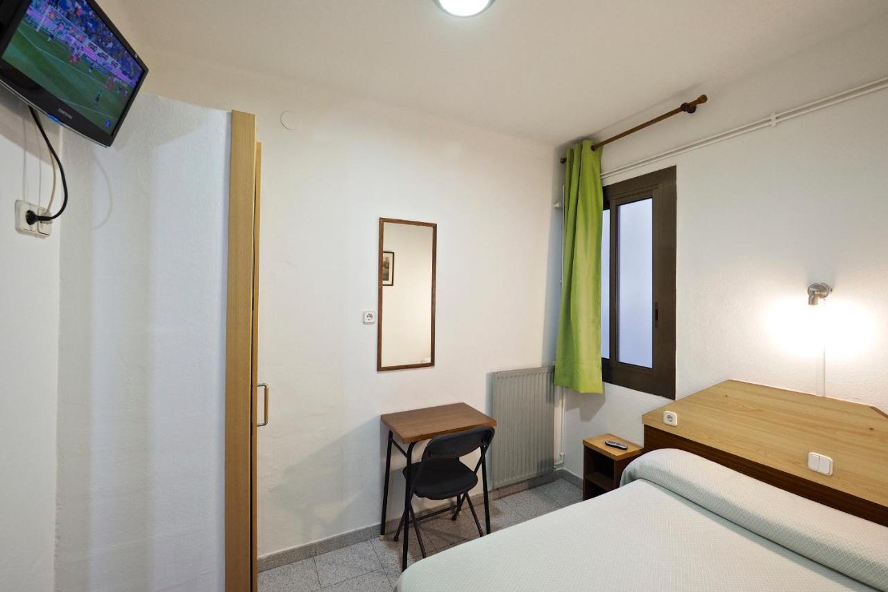 Hostal Ballestero Barcelona Luaran gambar