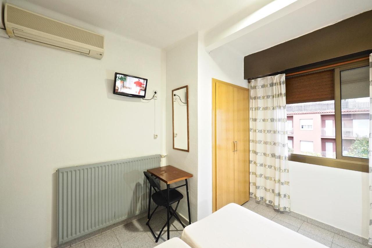 Hostal Ballestero Barcelona Luaran gambar