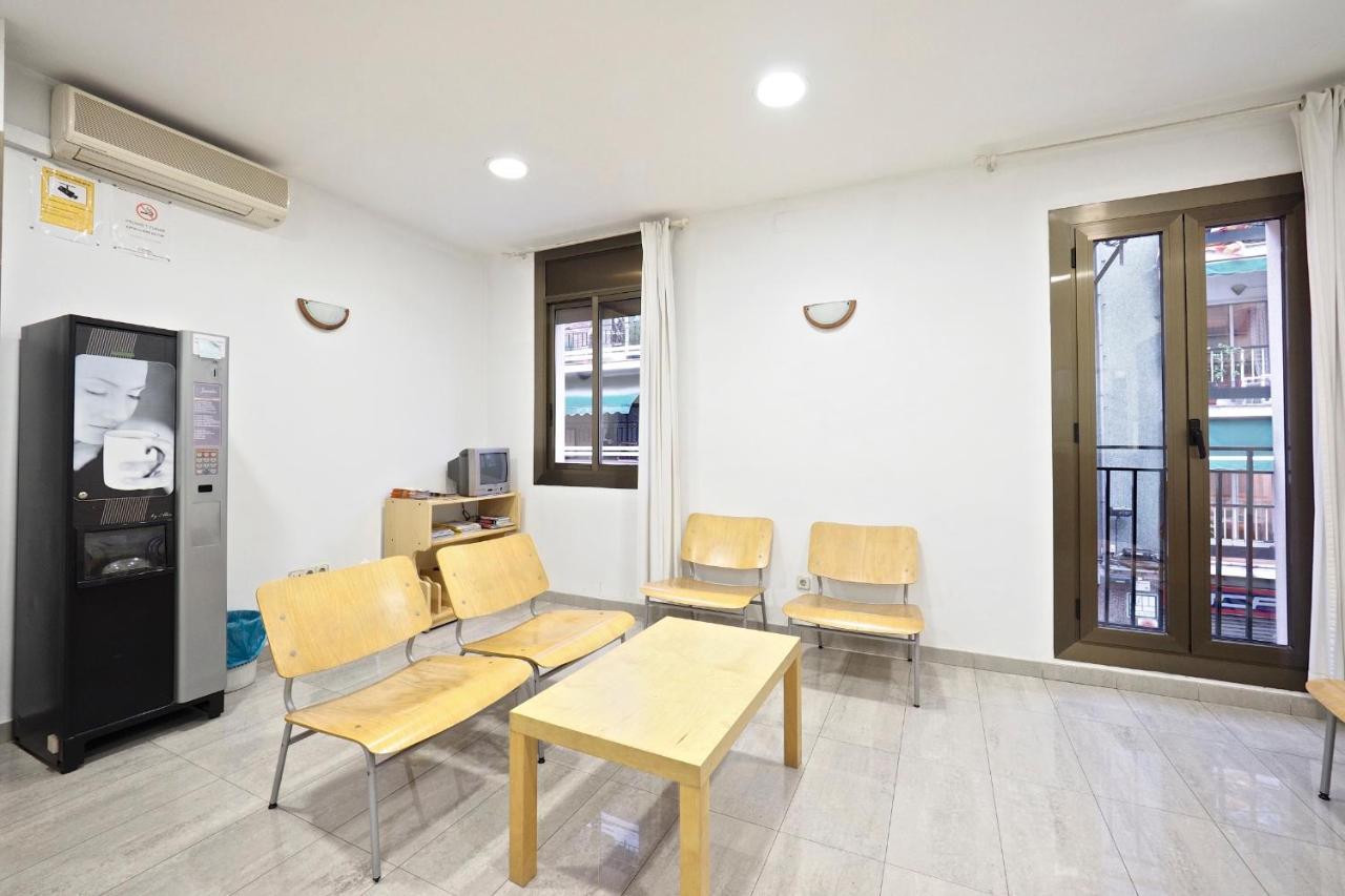 Hostal Ballestero Barcelona Luaran gambar
