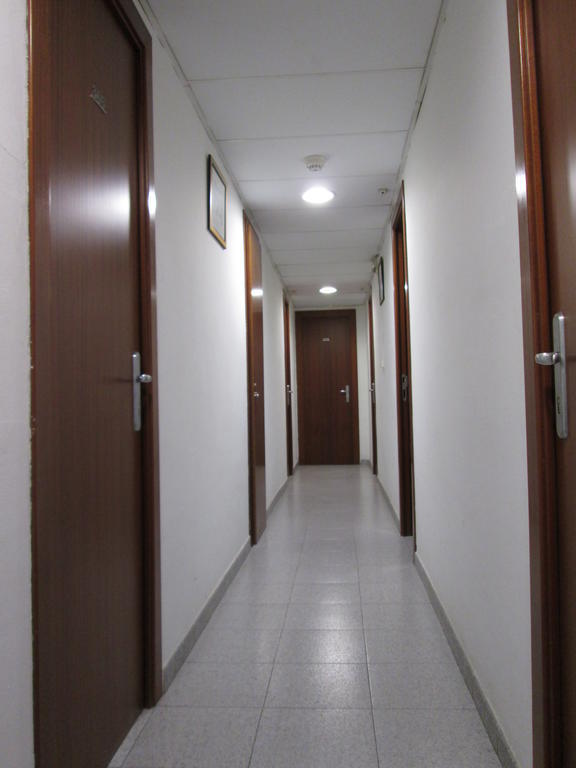 Hostal Ballestero Barcelona Luaran gambar