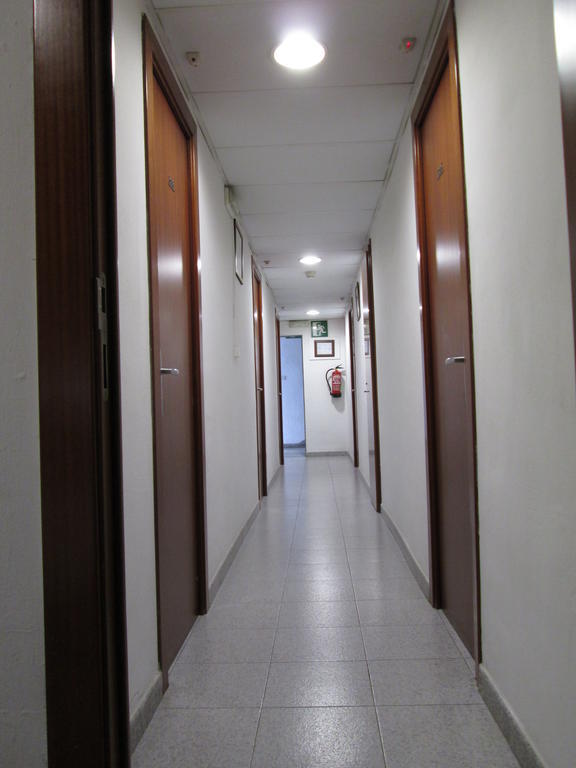 Hostal Ballestero Barcelona Luaran gambar